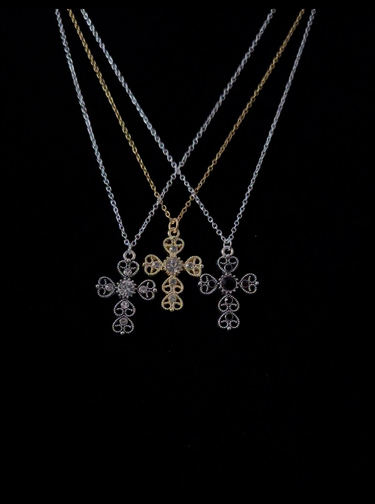 Decorative Cross Pendant Necklace