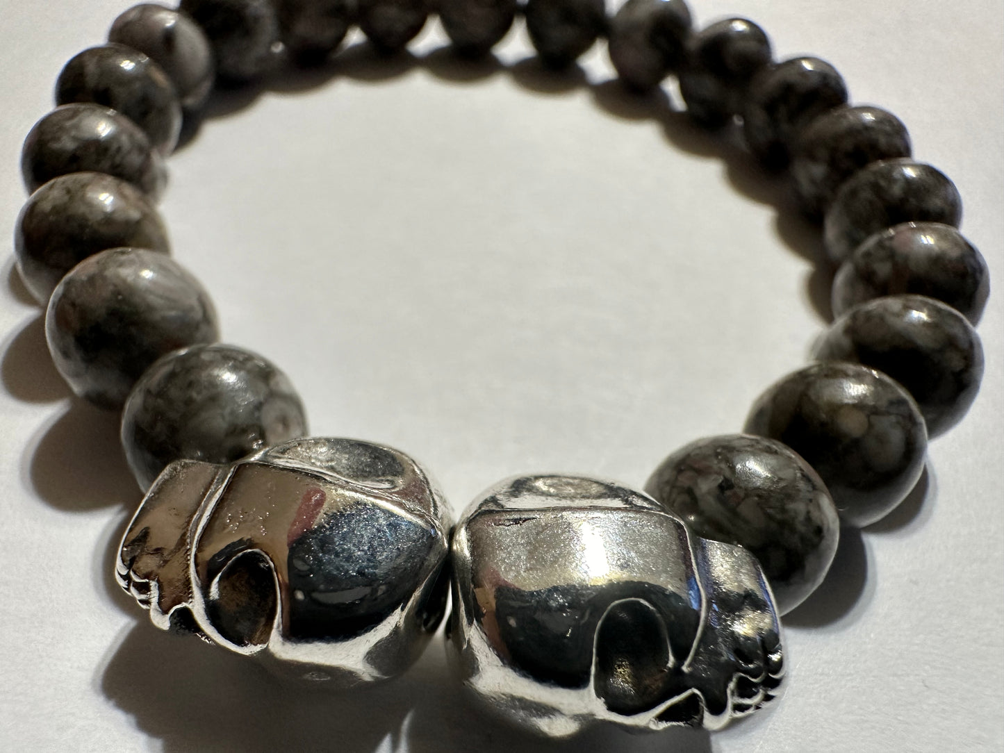 Llinate and Silver Color Skull Gemstone Bracelet